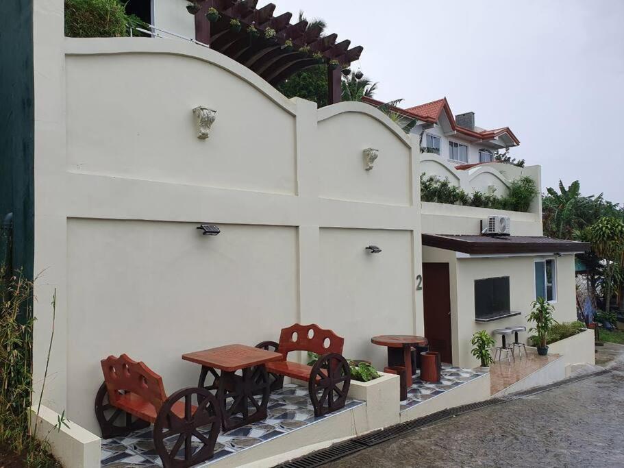Avana Hills Tagaytay Villa Tagaytay City Esterno foto
