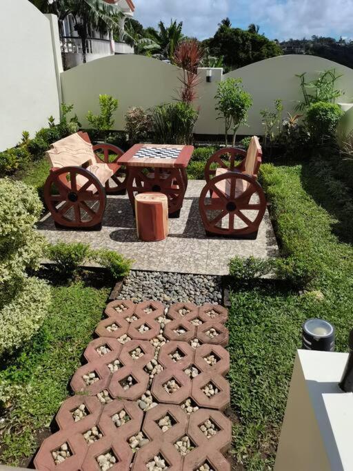 Avana Hills Tagaytay Villa Tagaytay City Esterno foto