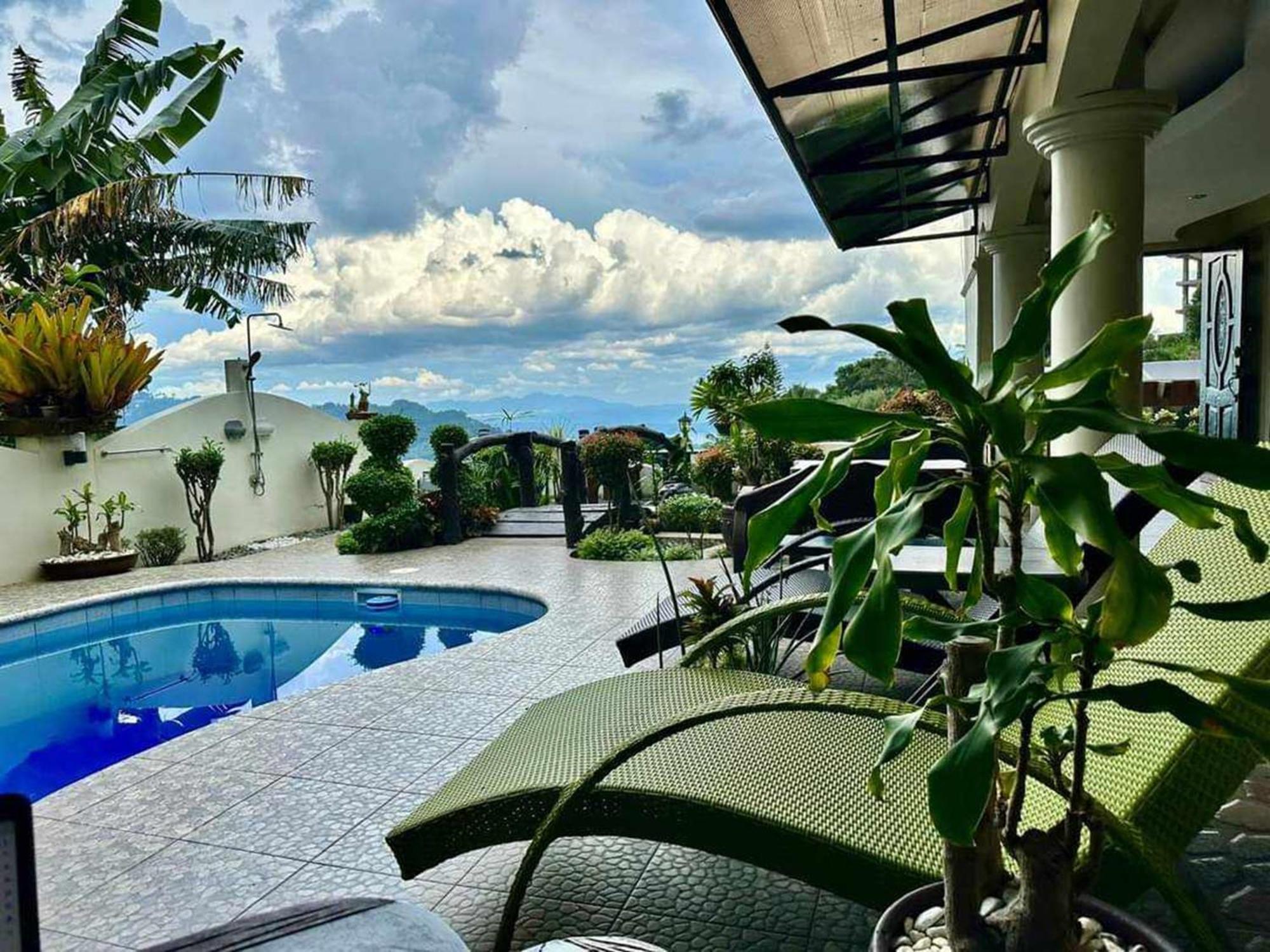 Avana Hills Tagaytay Villa Tagaytay City Esterno foto