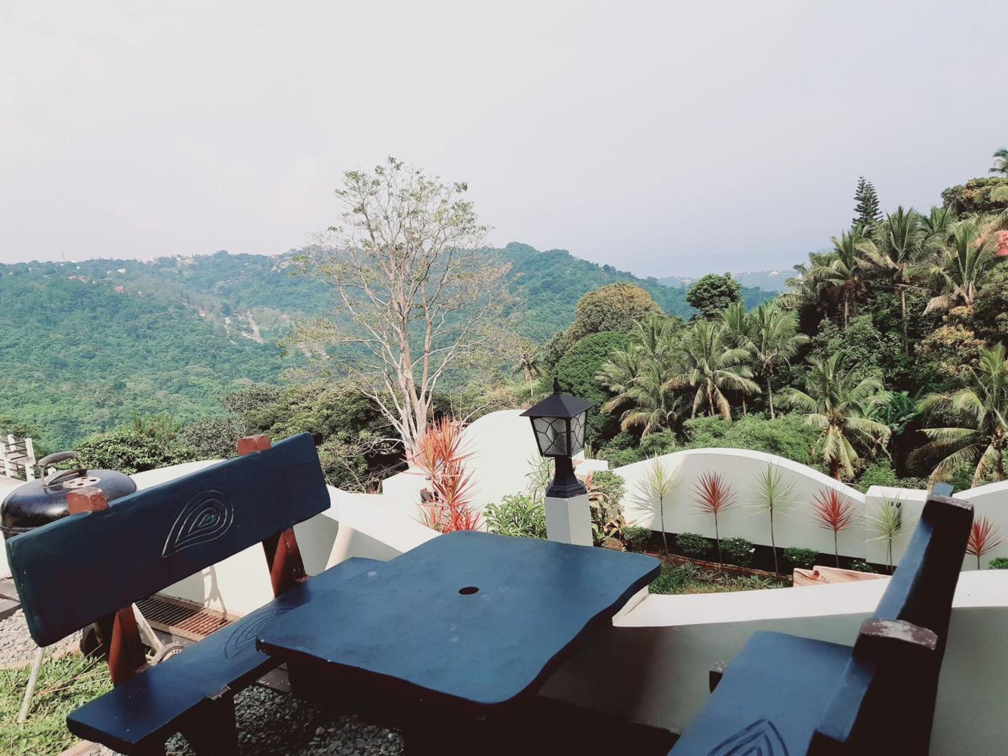 Avana Hills Tagaytay Villa Tagaytay City Esterno foto