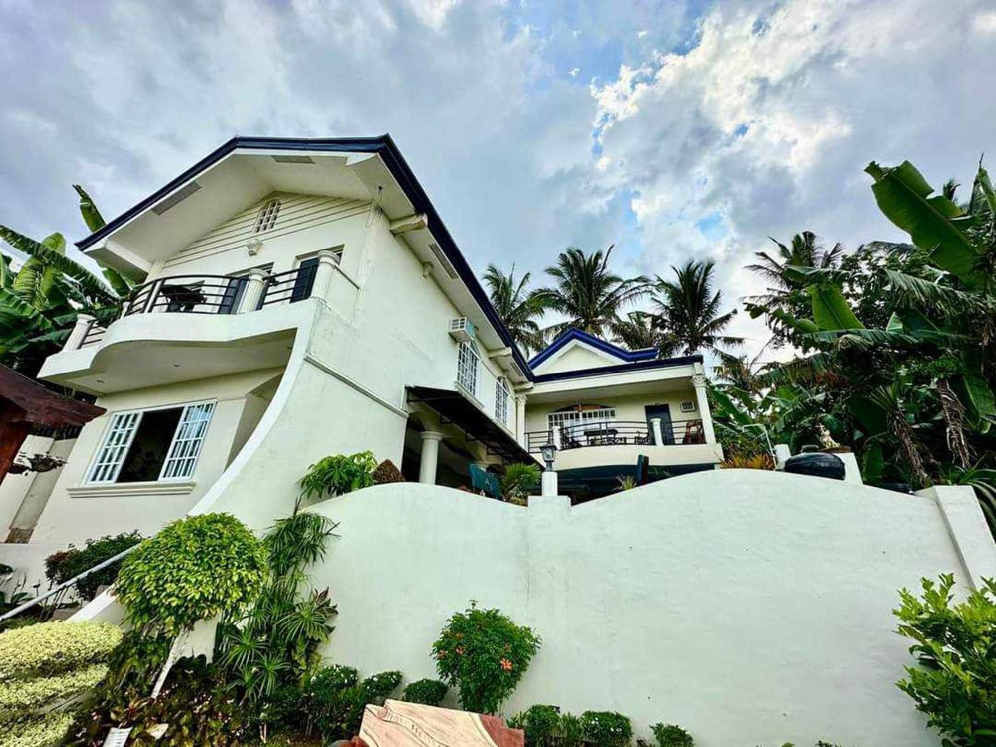 Avana Hills Tagaytay Villa Tagaytay City Esterno foto